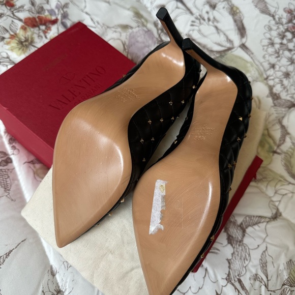 VALENTINO Quilted Rockstud pumps - Picture 3 of 3